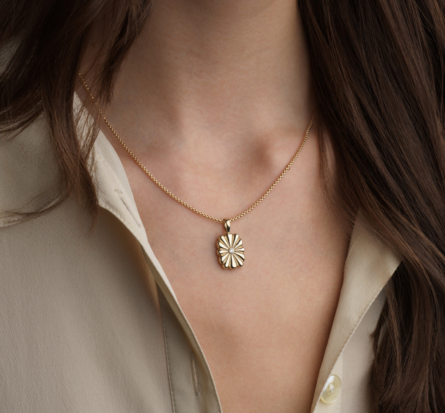 Loma Pendant